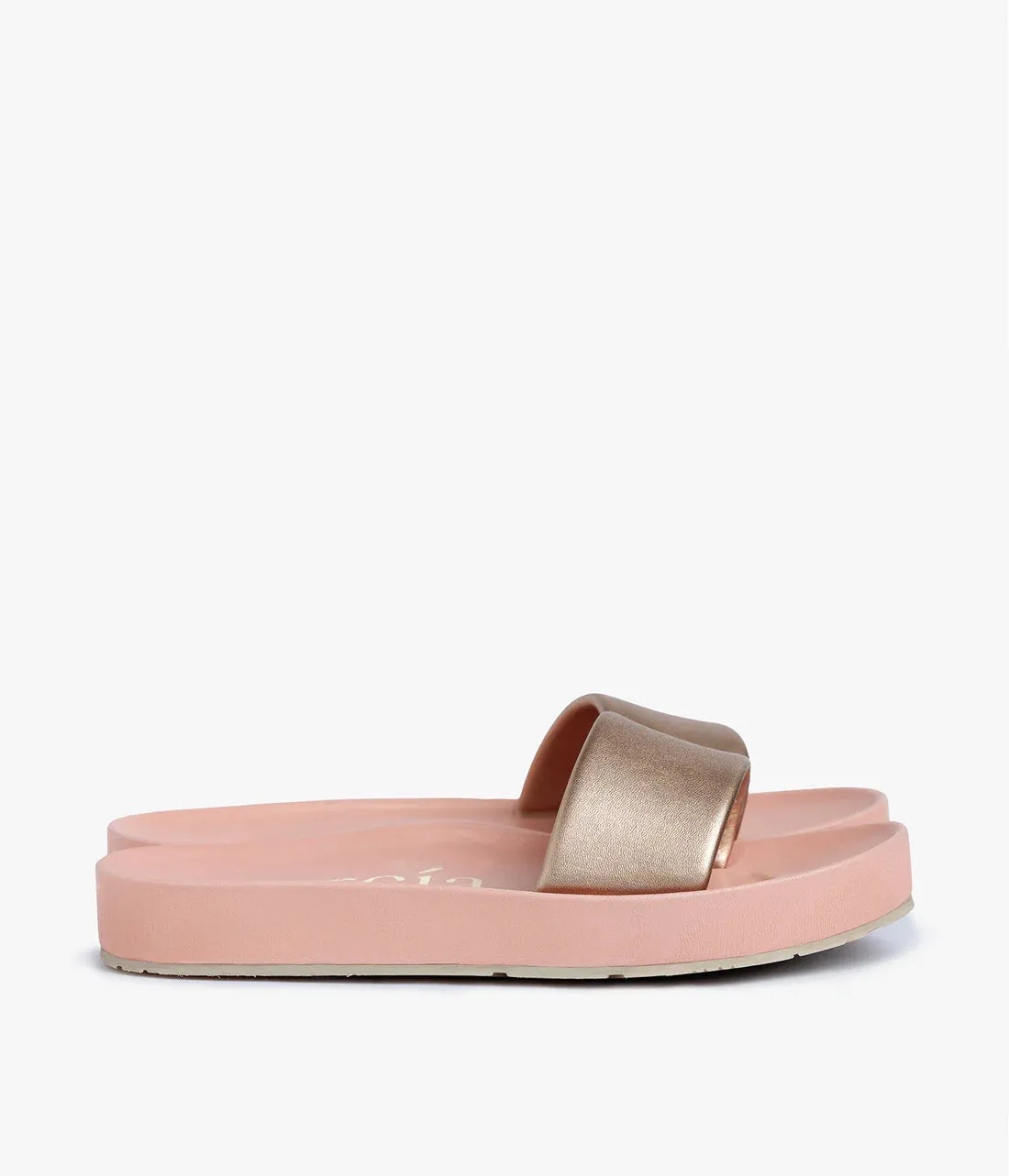 Adiela Sandal