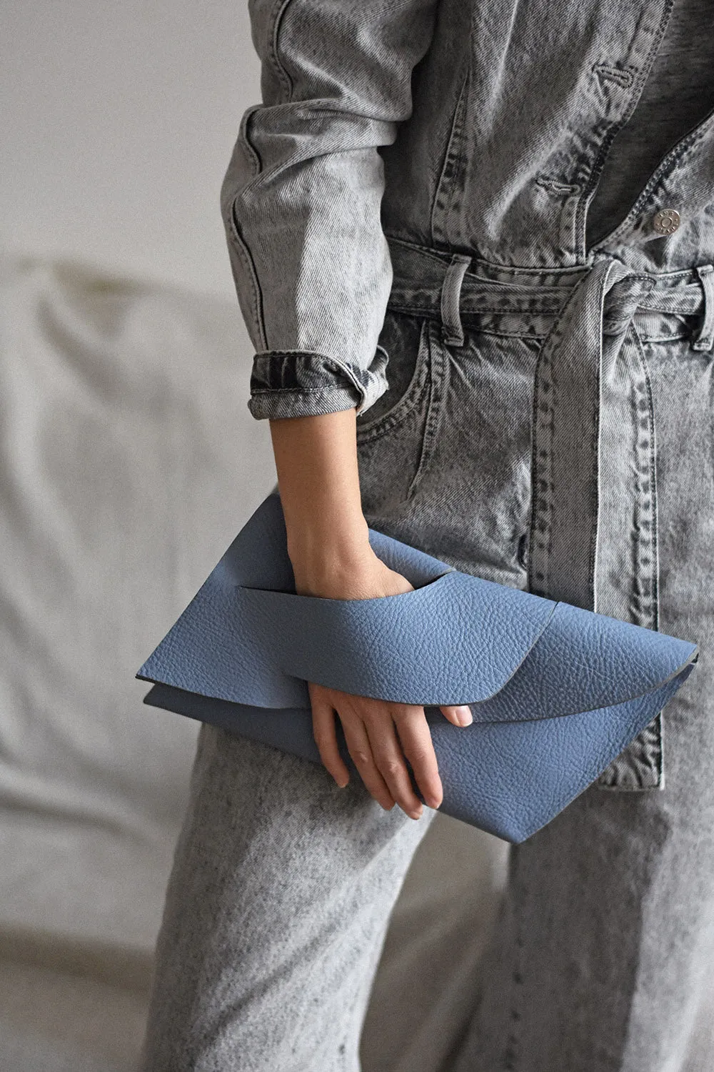 Balance Clutch - Cornflower Blue