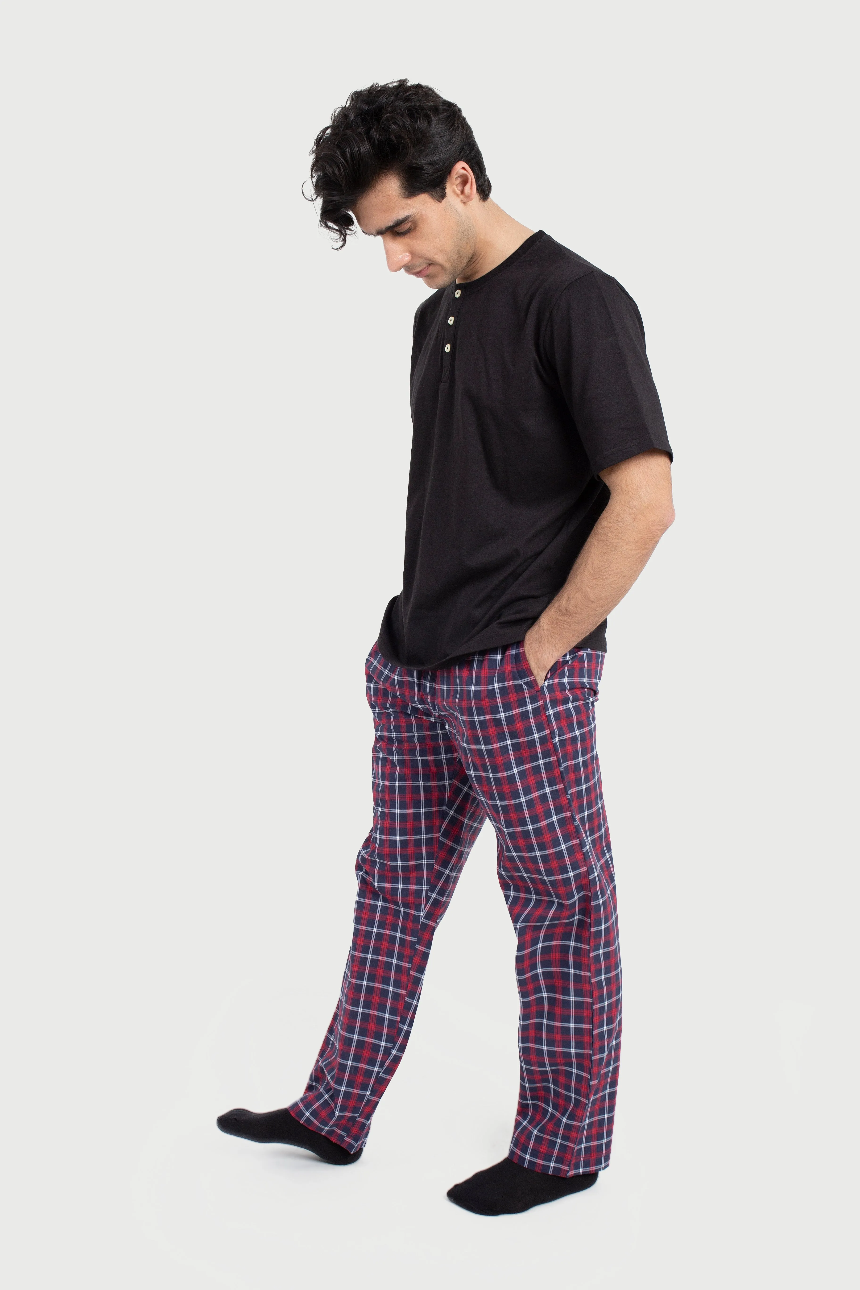 Black tee & Tartan Check PJ