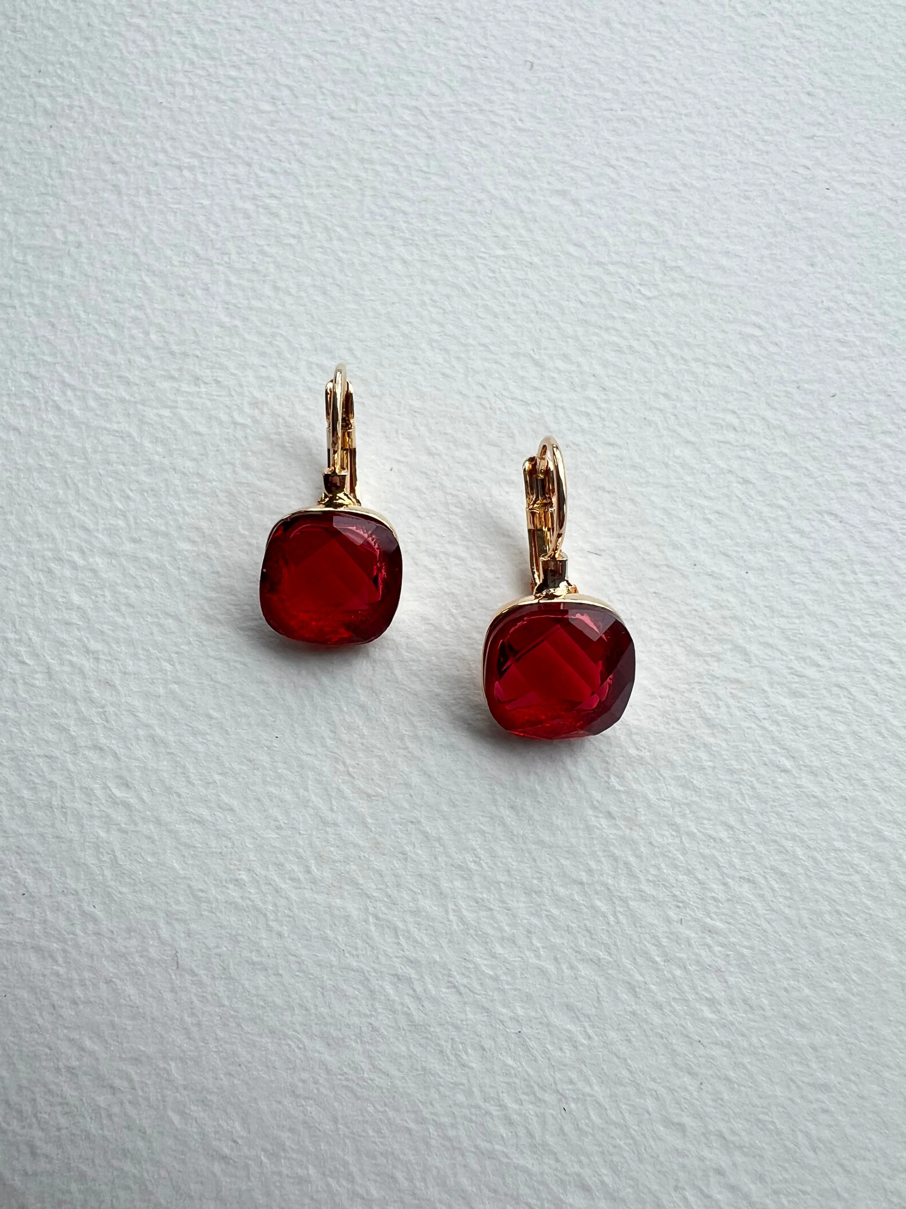 Choker Cut Earrings | Raspberry