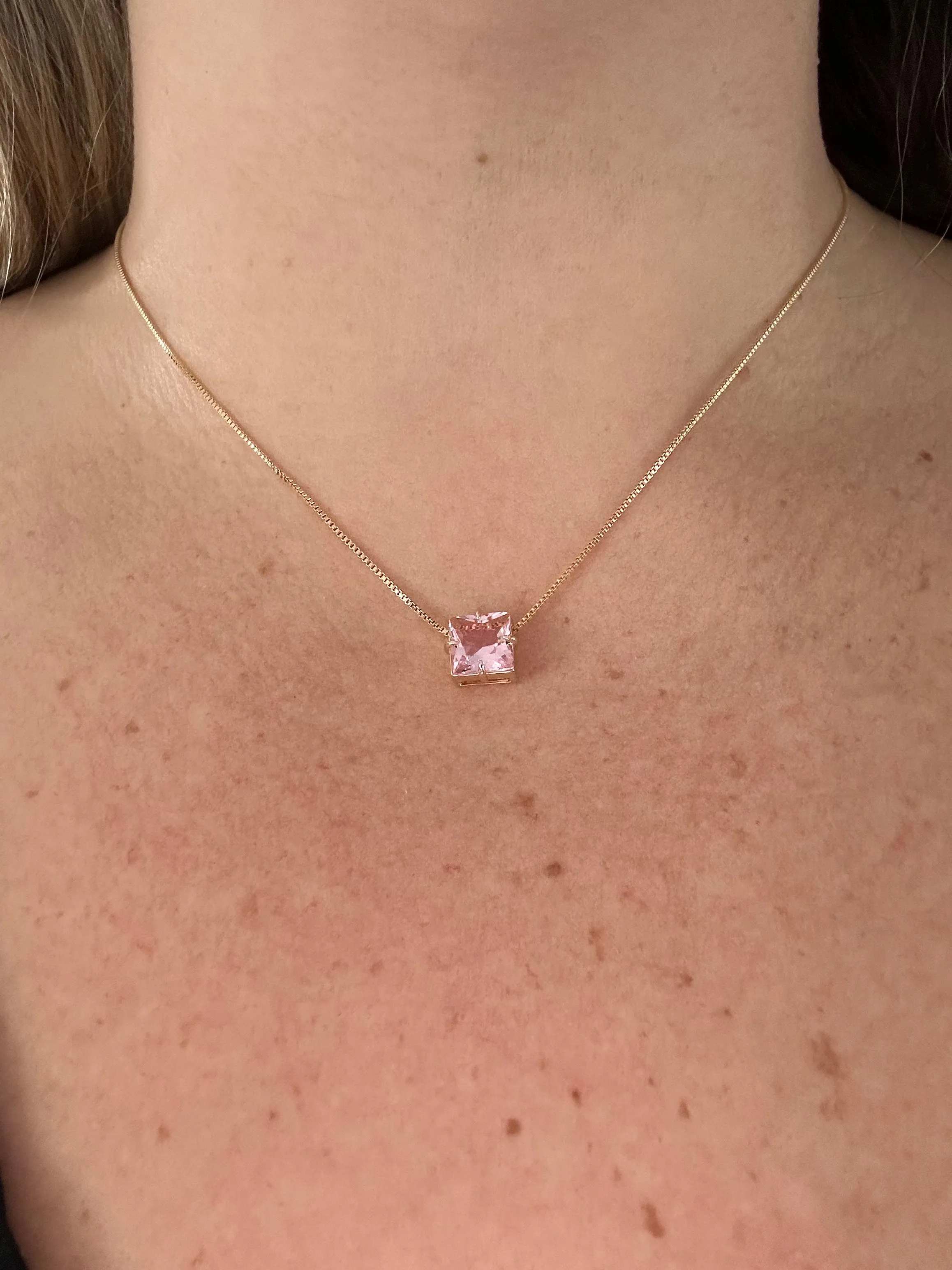 NECKLACE SQUARE CRYSTAL