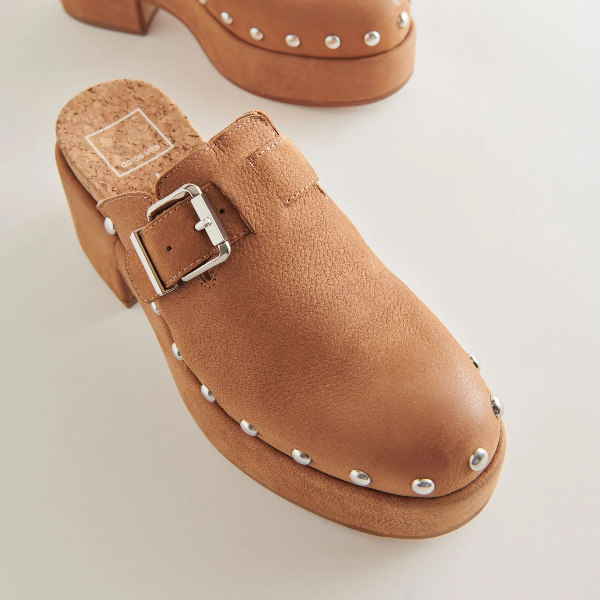 YEVAN CLOGS PRALINE NUBUCK - re:vita